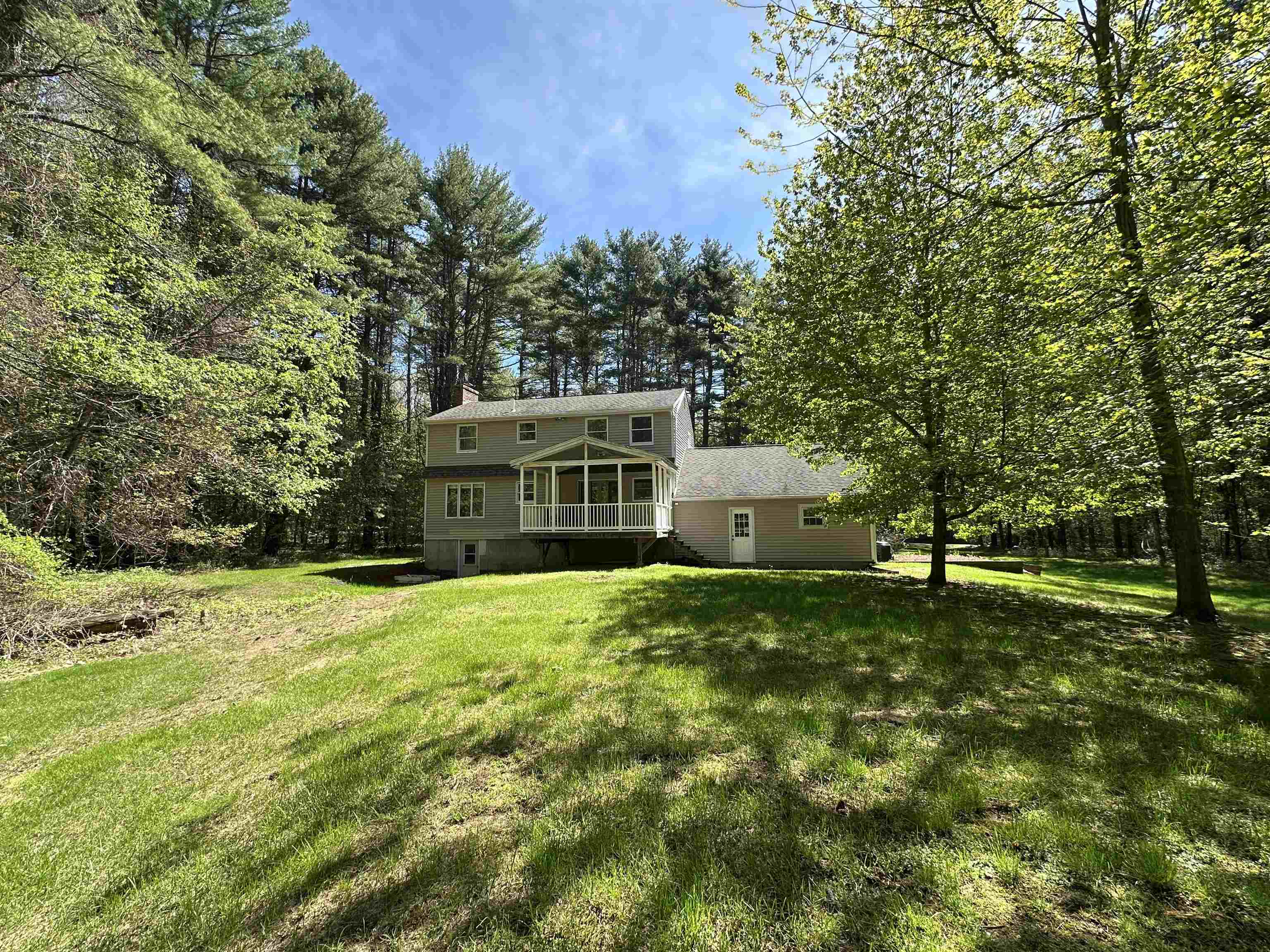 4 Schoolhouse Road Amherst, NH 03031 - Photo 4 of 53 Gallery Image 4