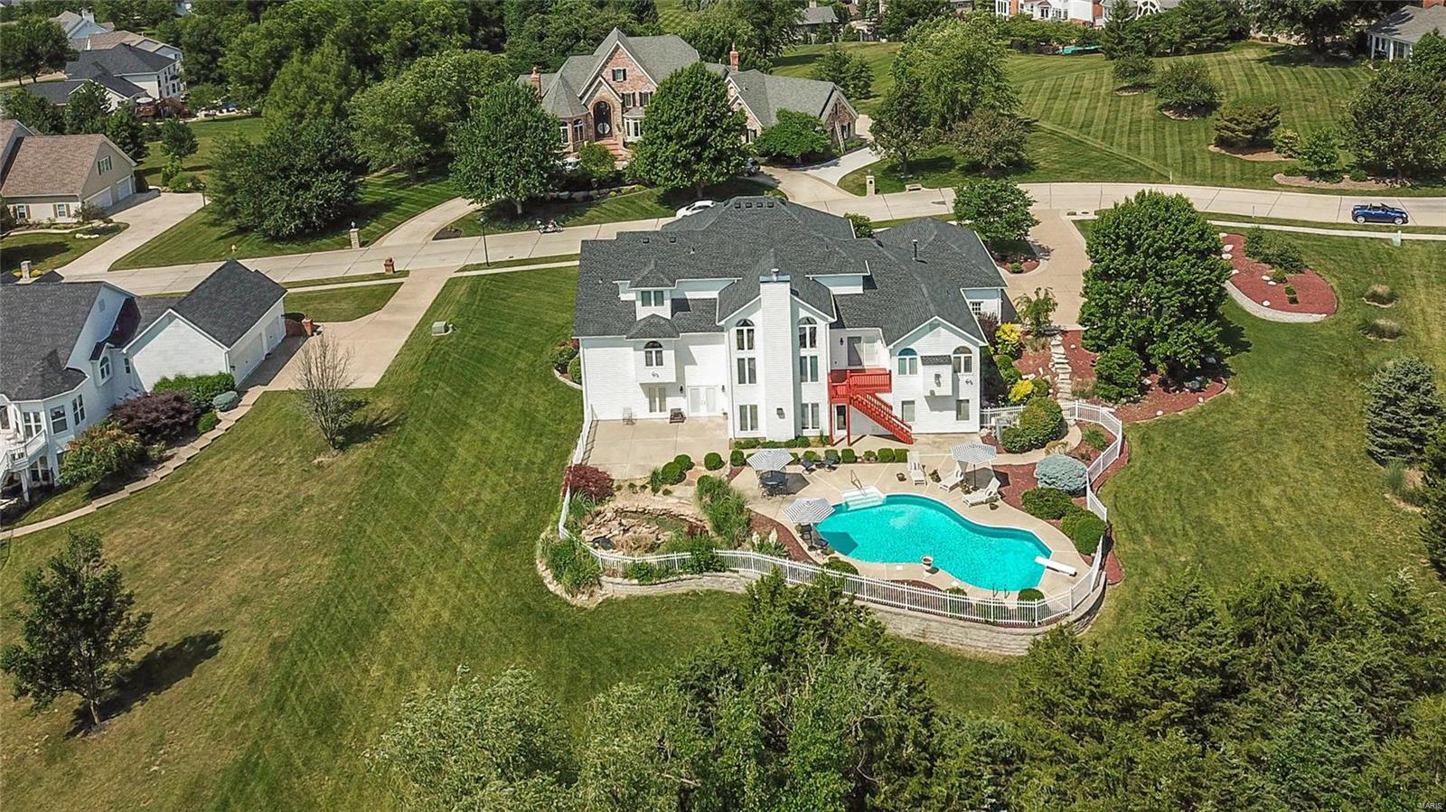 240 Camelot Drive Weldon Spring, MO 63304 - Photo 4 of 65 Gallery Image 4