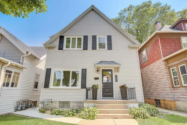 $1,750 | 3667 East Layton Avenue, Unit 3667A, Cudahy, WI 53110