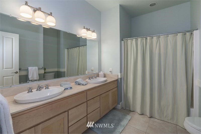 1150 East North Bay Road Allyn, WA 98524 - Photo 11 of 15 Gallery Image 11