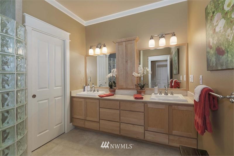 1150 East North Bay Road Allyn, WA 98524 - Photo 9 of 15 Gallery Image 9