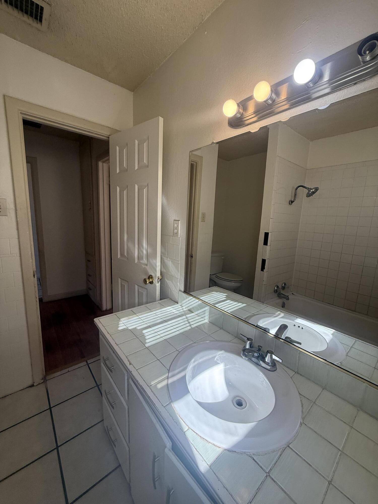 4913 40th Street Lubbock, TX 79414 - Photo 16 of 25 IMG_5732