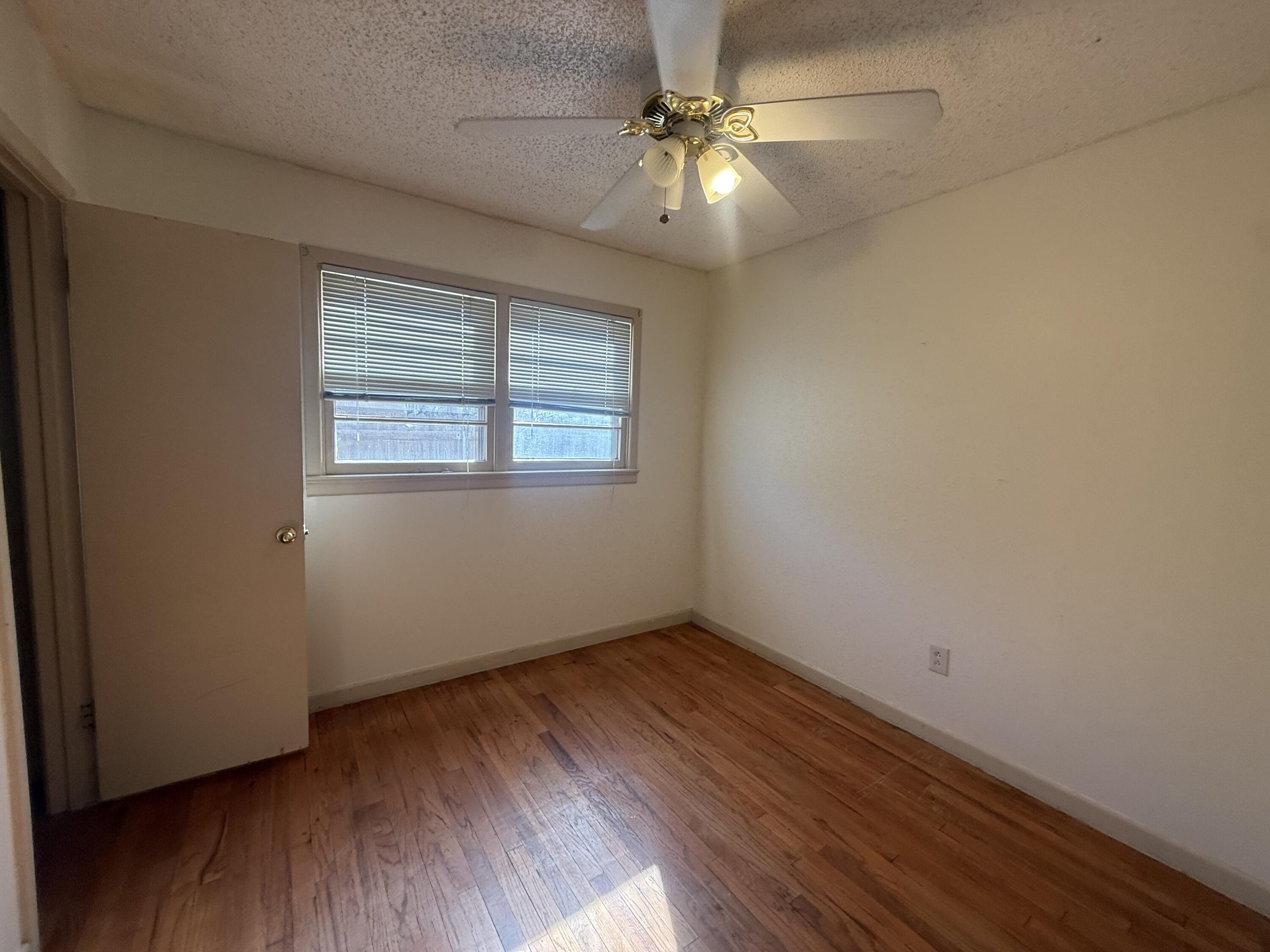 4913 40th Street Lubbock, TX 79414 - Photo 19 of 25 IMG_5721