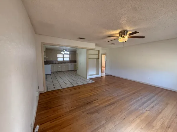 $139,900 | 4913 40th Street, Lubbock, TX 79414