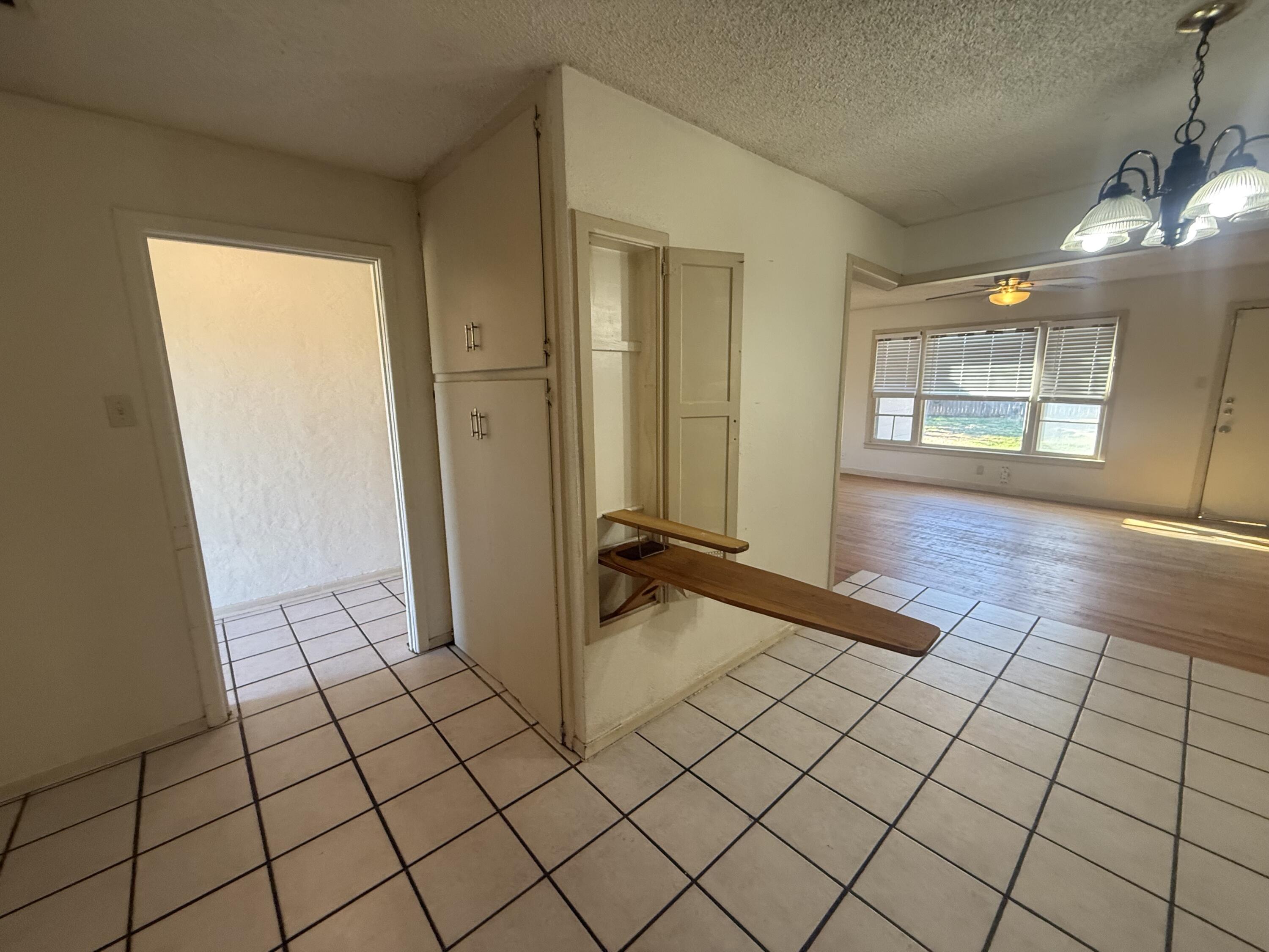 4913 40th Street Lubbock, TX 79414 - Photo 7 of 25 IMG_5712