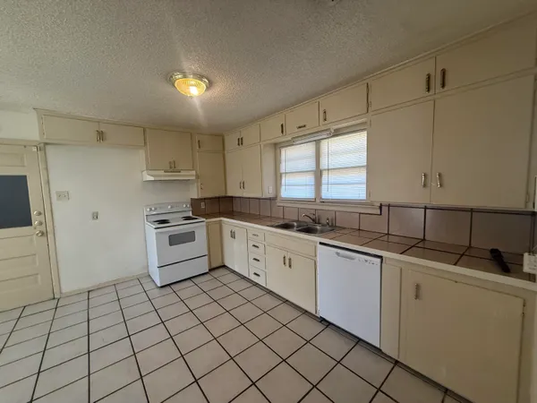$139,900 | 4913 40th Street, Lubbock, TX 79414