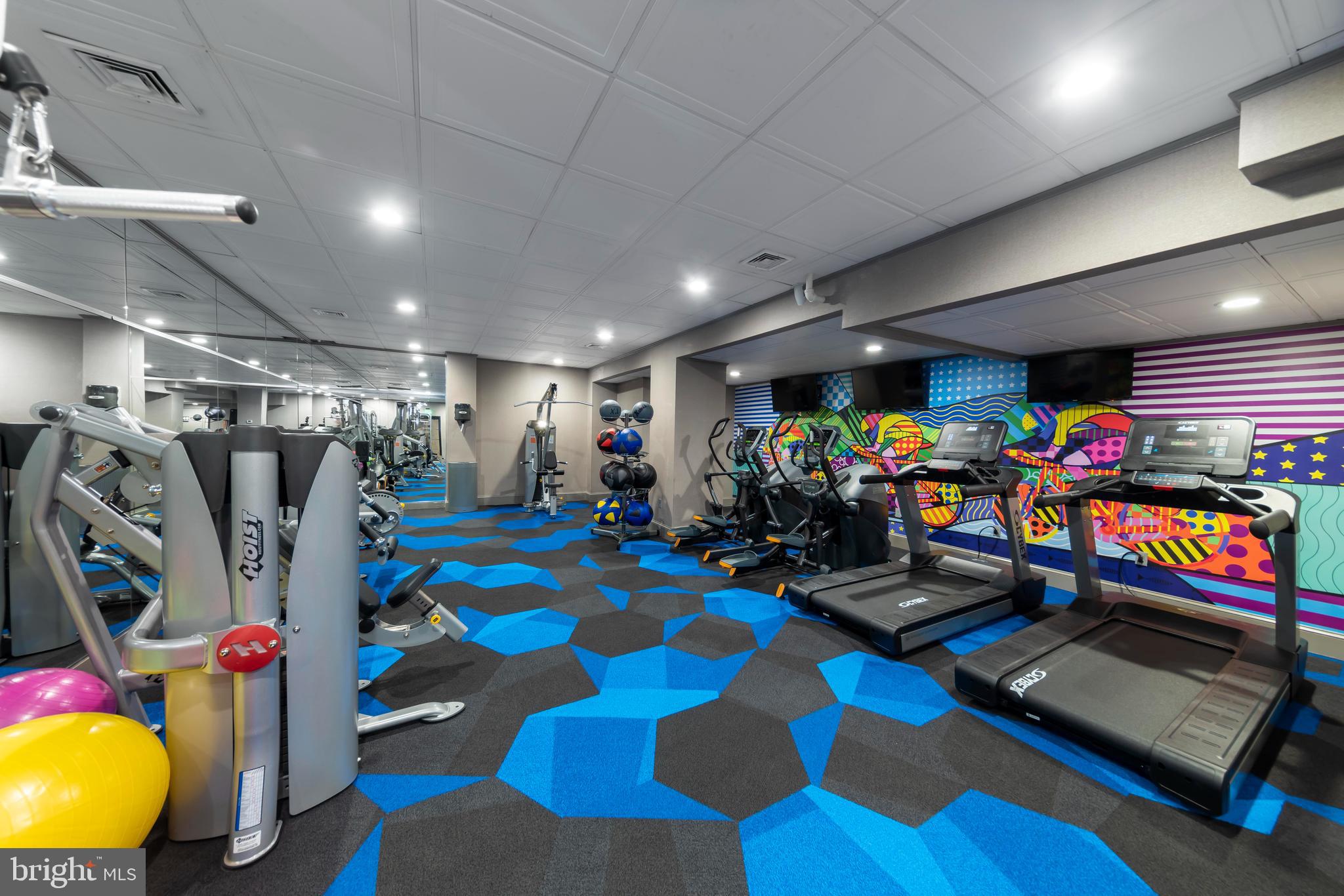 222 West Rittenhouse Square, Unit 1802 Philadelphia, PA 19103 - Photo 28 of 31