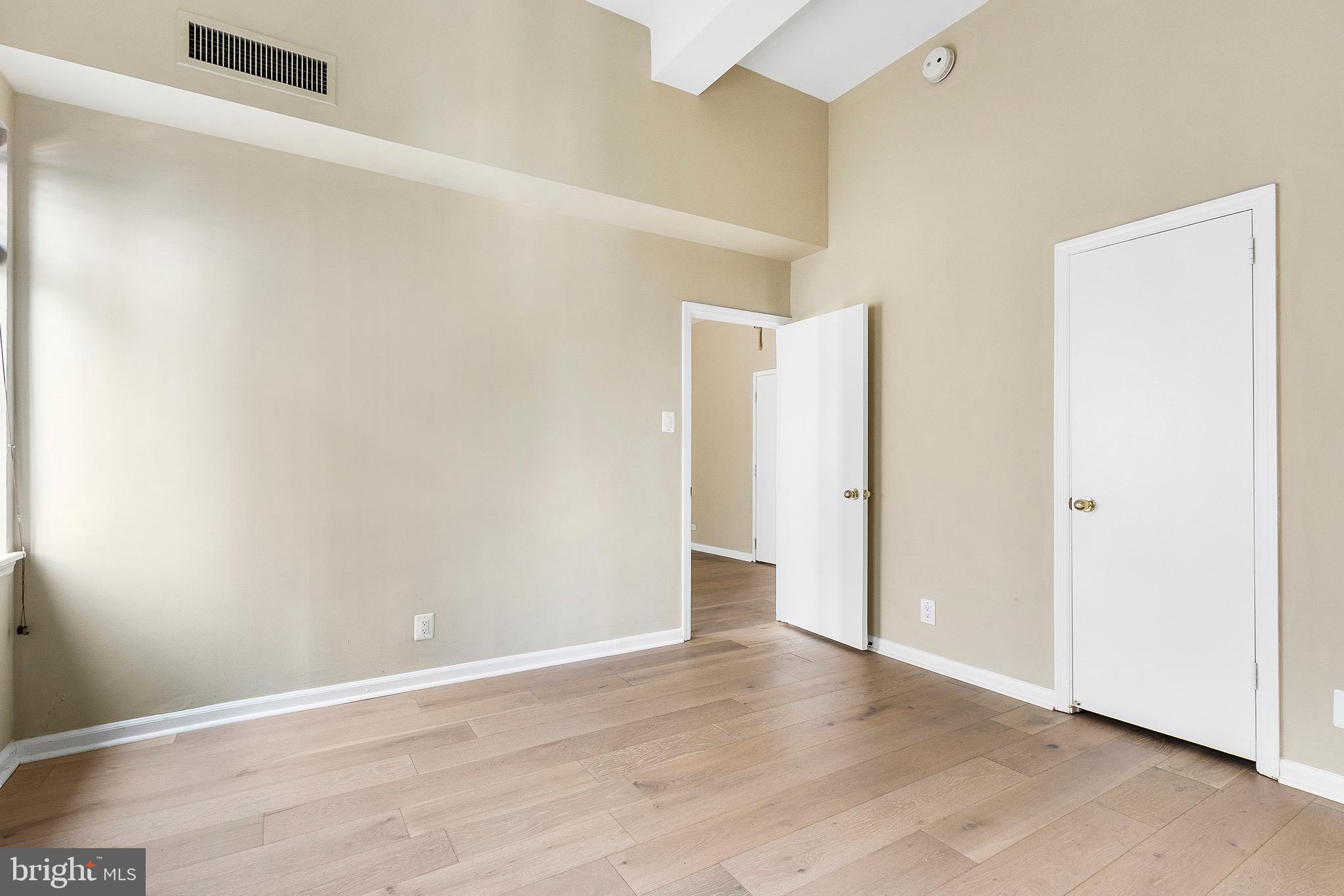 222 West Rittenhouse Square, Unit 1802 Philadelphia, PA 19103 - Photo 7 of 31