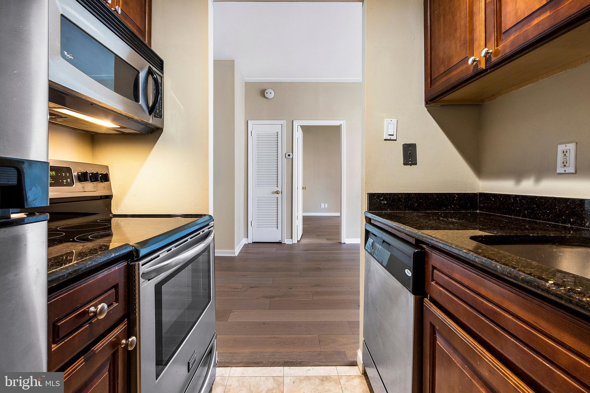 222 West Rittenhouse Square, Unit 1802 Philadelphia, PA 19103 - Photo 9 of 31