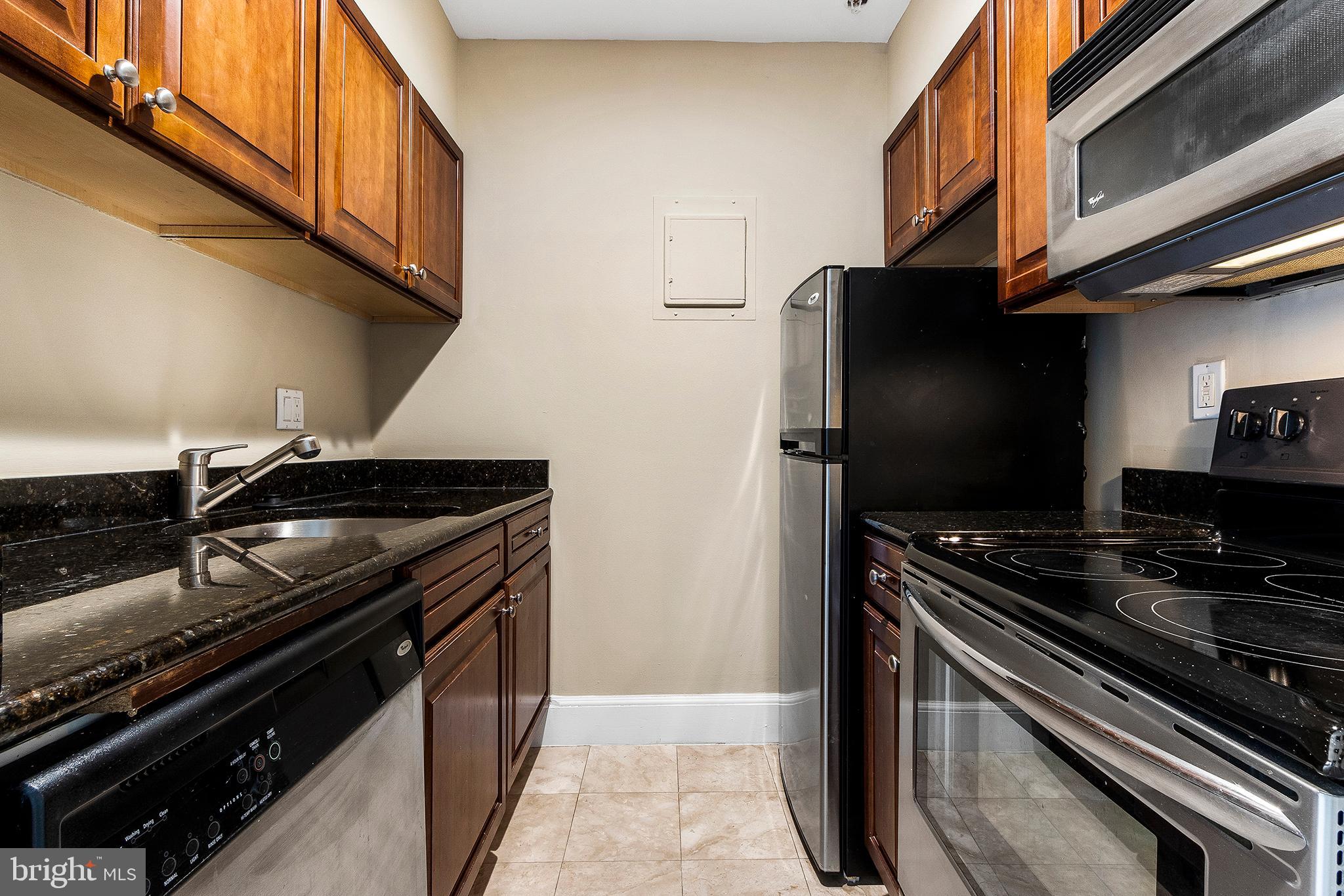 222 West Rittenhouse Square, Unit 1802 Philadelphia, PA 19103 - Photo 10 of 31