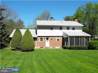 1618 Meadowlark Road Wyomissing, PA 19610 - Photo 3 of 12 Exterior Back