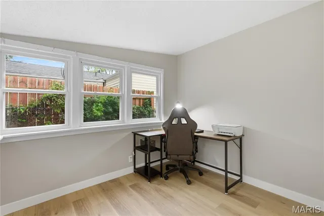 $245,000 | 236 Ballwin Avenue, Winchester, MO 63021