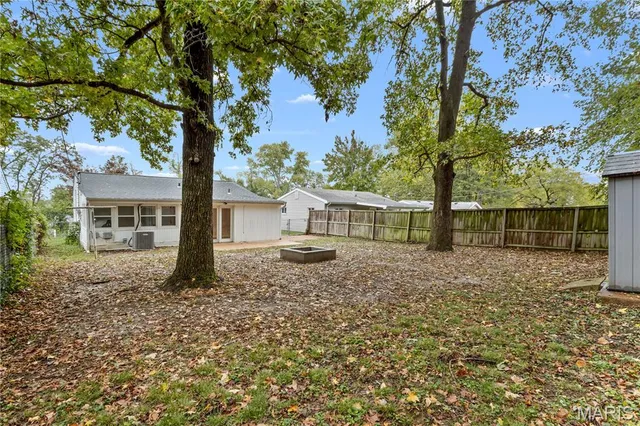 $245,000 | 236 Ballwin Avenue, Winchester, MO 63021