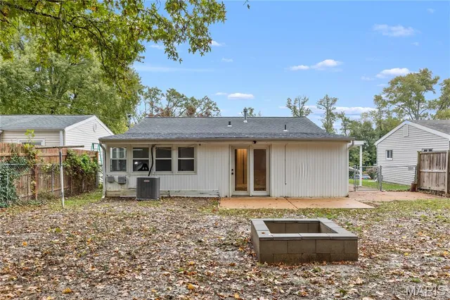 $245,000 | 236 Ballwin Avenue, Winchester, MO 63021