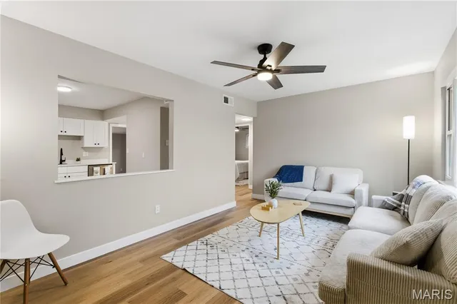 $245,000 | 236 Ballwin Avenue, Winchester, MO 63021