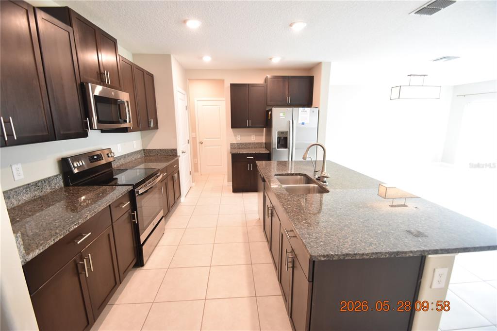 2187 Old Mining Road Lakeland, FL 33801 - Photo 11 of 65