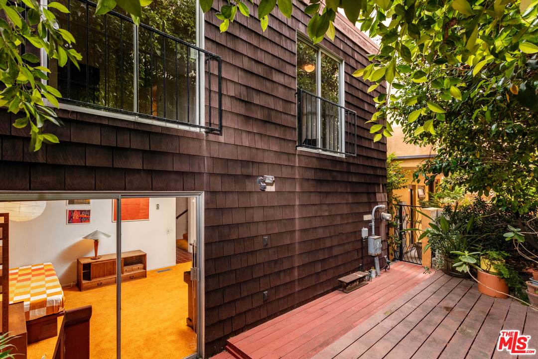 6623 Esplanade Playa del Rey, CA 90293 - Photo 17 of 28 Gallery Image 17