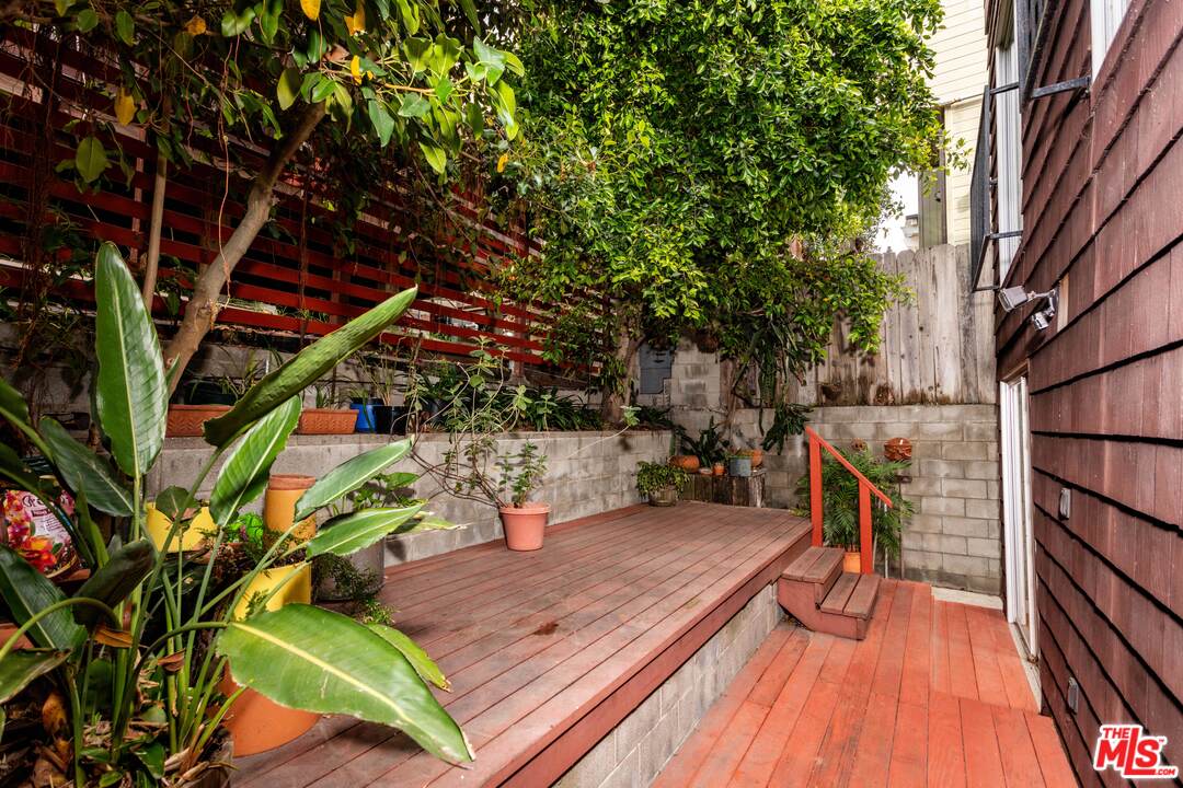 6623 Esplanade Playa del Rey, CA 90293 - Photo 18 of 28 Gallery Image 18