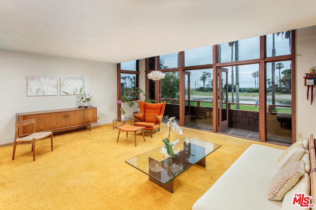 6623 Esplanade Playa del Rey, CA 90293 - Photo 3 of 28 Gallery Image 3
