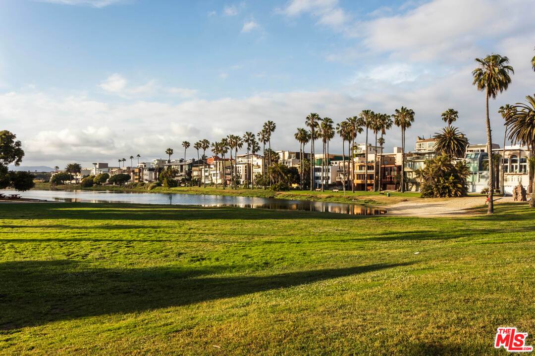 6623 Esplanade Playa del Rey, CA 90293 - Photo 22 of 28 Gallery Image 22