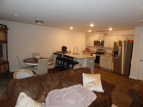 $2,150 | 207 Oakmont Valley Trail, Seneca, SC 29678