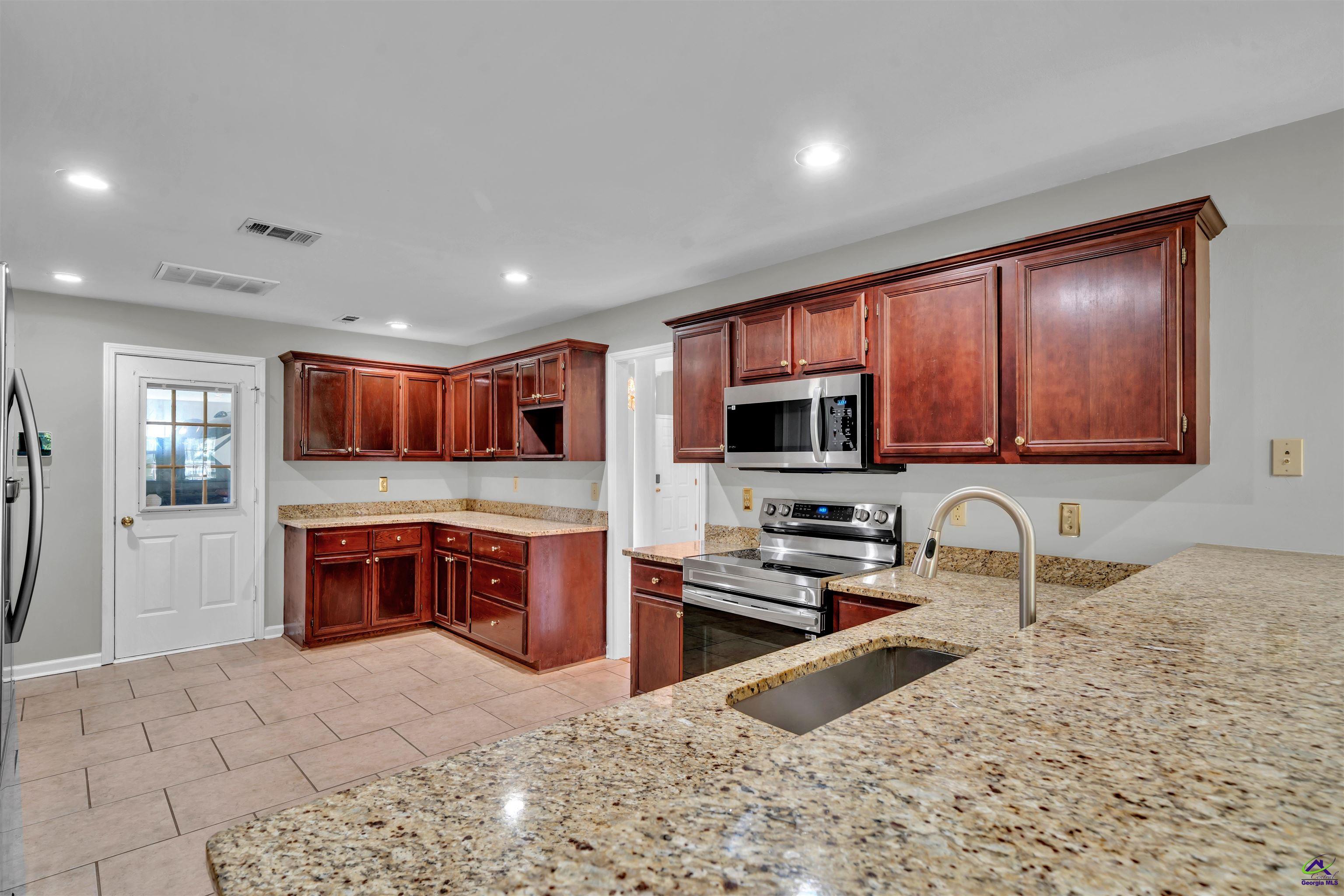 104 Sycamore Road Kathleen, GA 31047 - Photo 19 of 46 Gallery Image 19