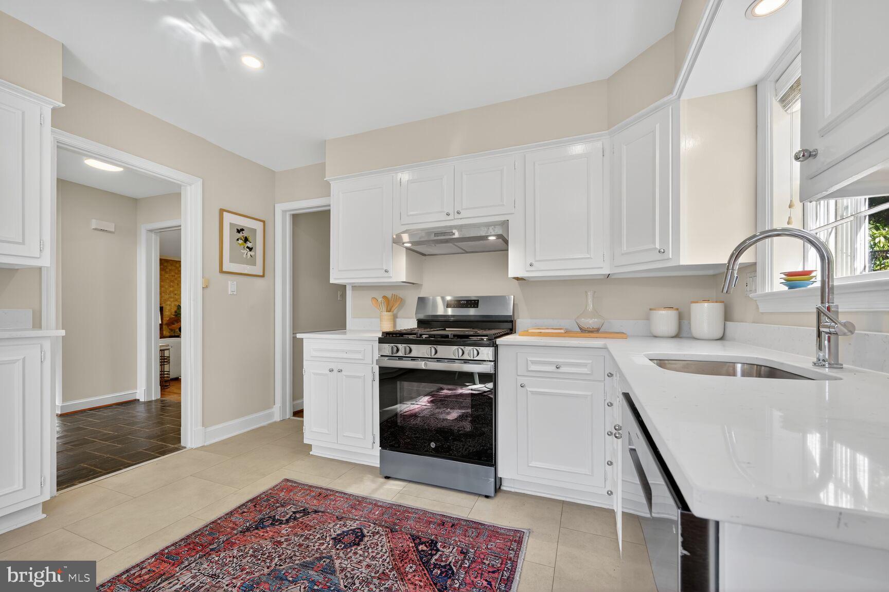 3501 Livingston Street Northwest Washington, DC 20015 - Photo 11 of 35