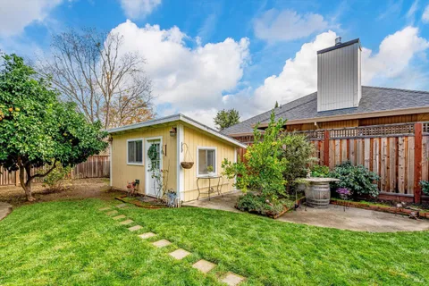 $935,000 | 856 5th Street West, Sonoma, CA 95476