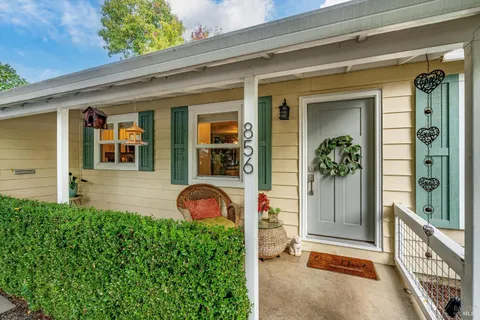 $935,000 | 856 5th Street West, Sonoma, CA 95476