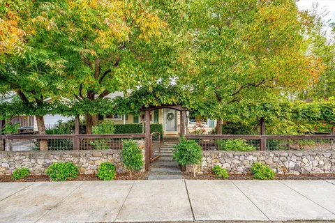$935,000 | 856 5th Street West, Sonoma, CA 95476
