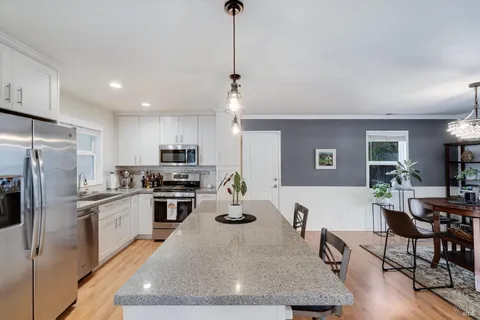 $935,000 | 856 5th Street West, Sonoma, CA 95476