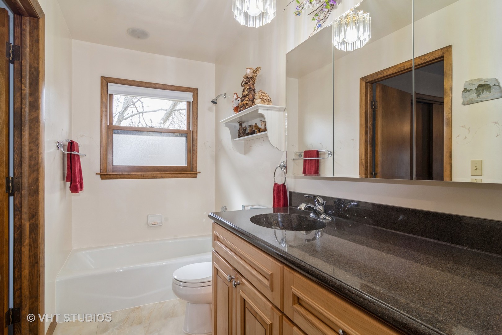 1N400 Pouley Road Elburn, IL 60119 - Photo 17 of 50 a bathroom with a sink a toilet and a bathtub