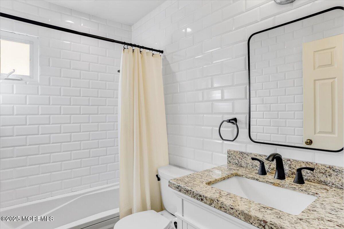 42 Sweet Gum Road Howell, NJ 07731 - Photo 23 of 35 25-Bathroom