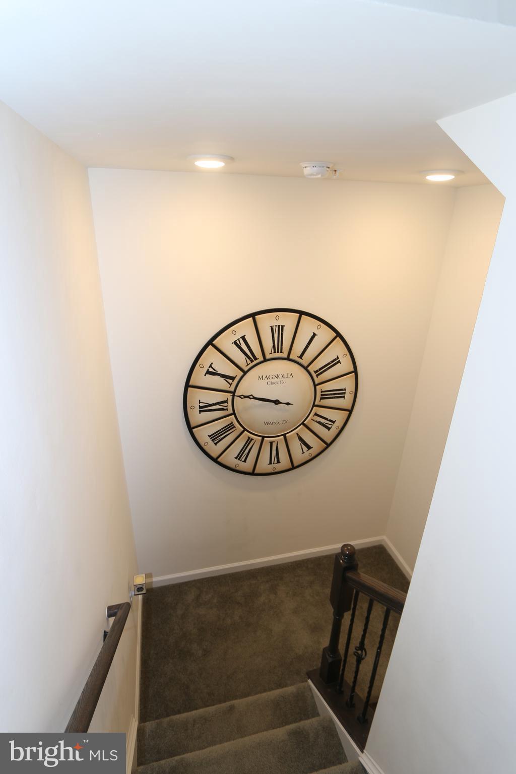 13603 Rockingham Lane Gainesville, VA 20155 - Photo 27 of 36 Another view of the Dramatic Walk-Up