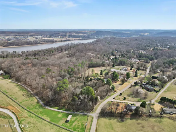 $75,000 | 697 Dennis Drive, Kingston, TN 37763