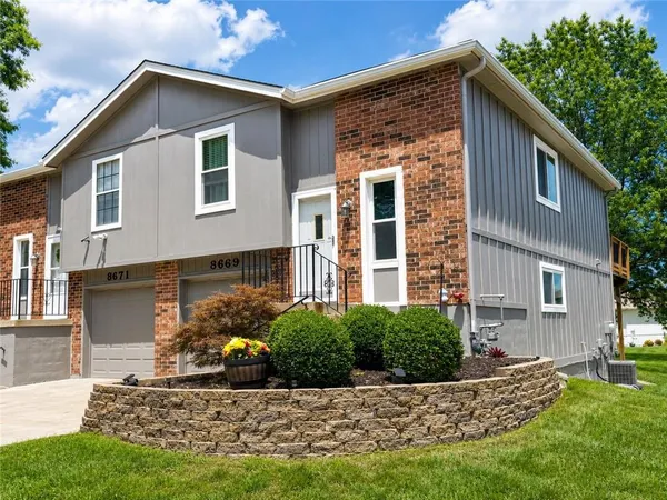 $205,000 | 8669 North Hull Avenue, Kansas City, MO 64154