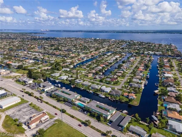 $1,300 | 3905 Del Prado Boulevard South, Unit D201, Cape Coral, FL 33904