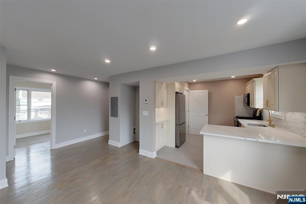 262 Main Street East Rutherford, NJ 07073 - Photo 9 of 22