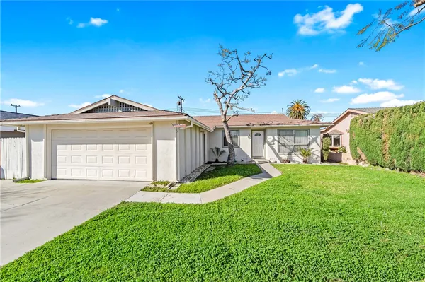 $4,500 | 6431 Brown Huntington Beach, Huntington Beach, CA 92647