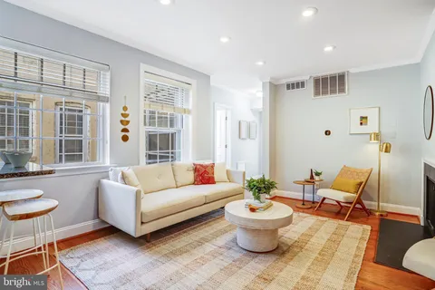 $500,000 | 115 E Street Southeast, Unit 302, Washington, DC 20003