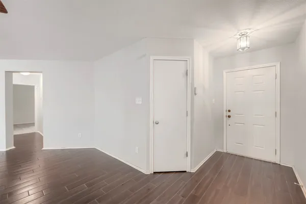 $280,000 | 1011 Shadow Creek Boulevard, Buda, TX 78610