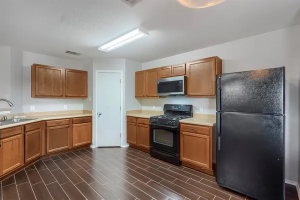 $280,000 | 1011 Shadow Creek Boulevard, Buda, TX 78610