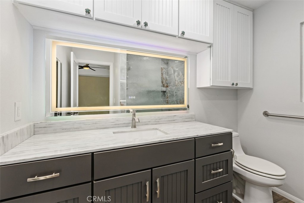 1321 Pepper Tree Lane Vista, CA 92084 - Photo 17 of 63 Primary bathroom