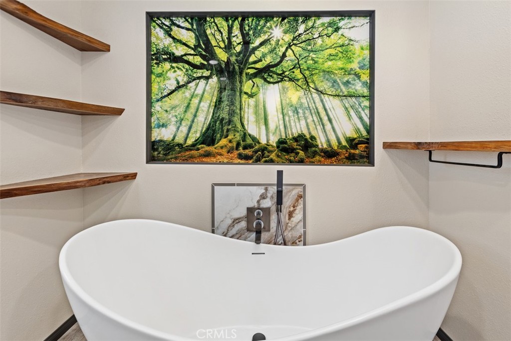 1321 Pepper Tree Lane Vista, CA 92084 - Photo 23 of 63 Guest bathroom