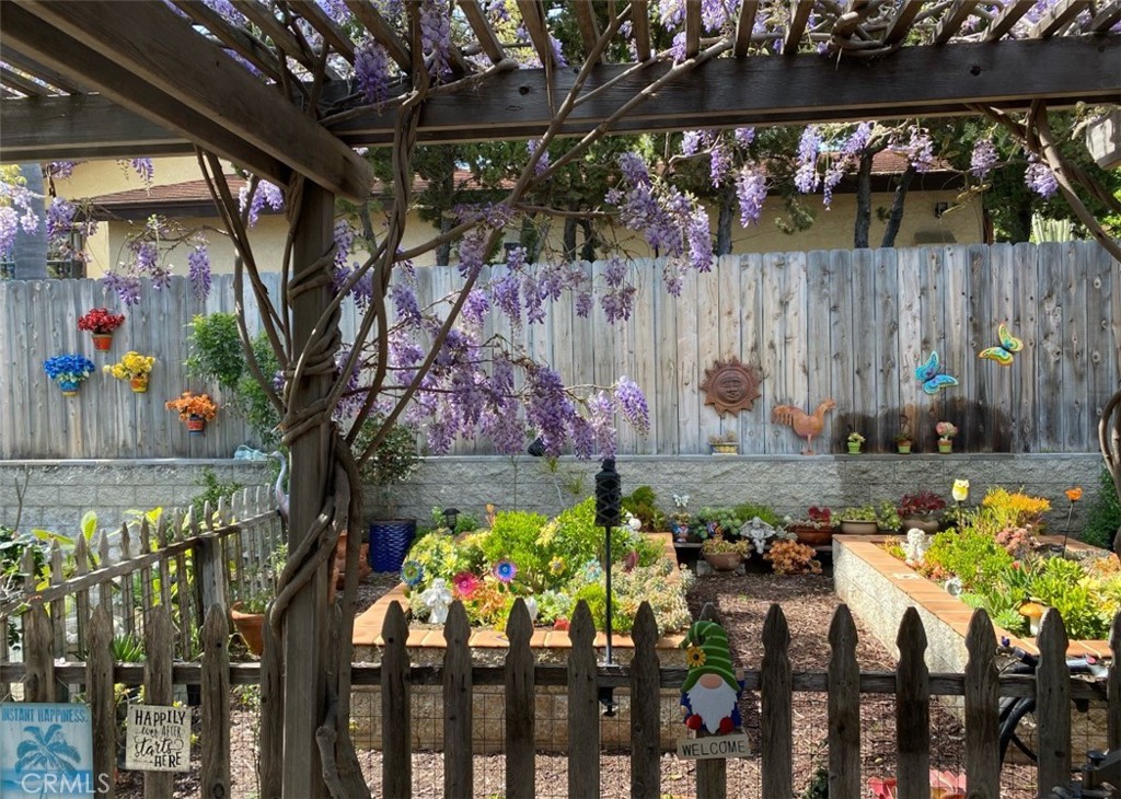 1321 Pepper Tree Lane Vista, CA 92084 - Photo 30 of 63 Fenced garden