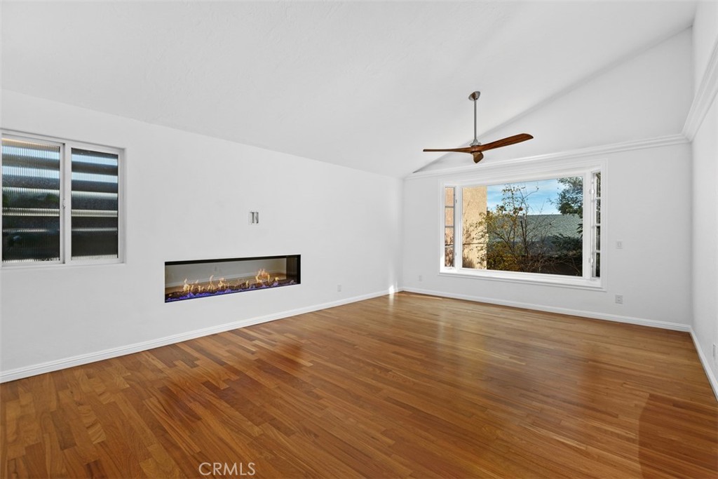 1321 Pepper Tree Lane Vista, CA 92084 - Photo 4 of 63 Living Room