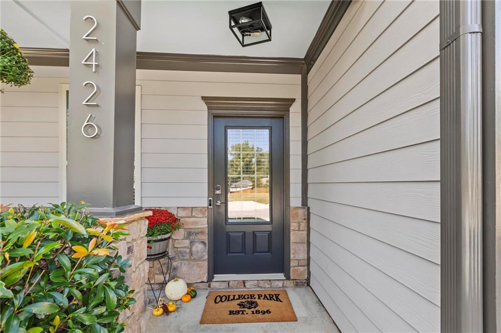 2426 Fair Oaks Way Atlanta, GA 30337 - Photo 6 of 30