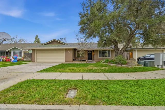 $439,000 | 3308 Shamrock Place, Merced, CA 95340