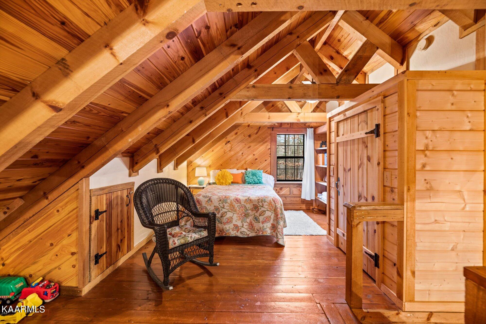 278 Laurel Road Townsend, TN 37882 - Photo 14 of 37 Up stairs