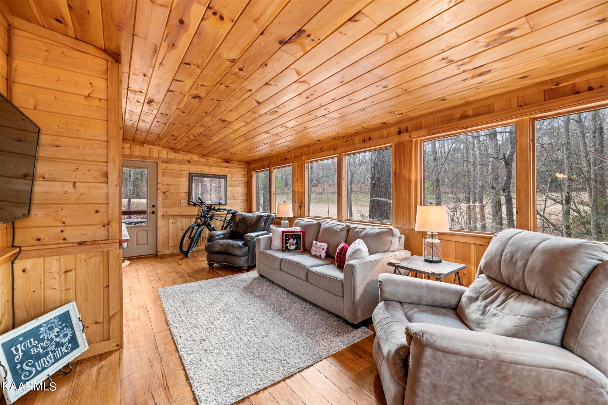 278 Laurel Road Townsend, TN 37882 - Photo 10 of 37 Great Room